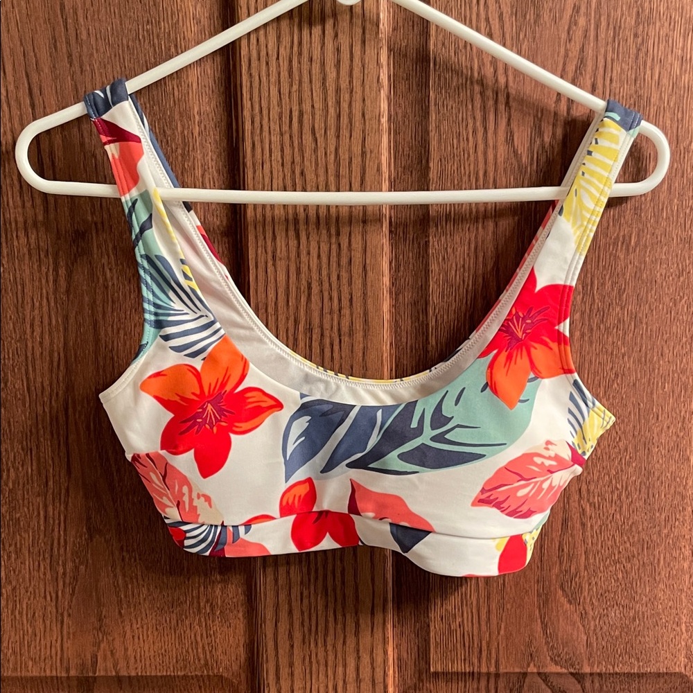 Hollister Floral Bikini Top in White, Red, Orange, Green, Navy